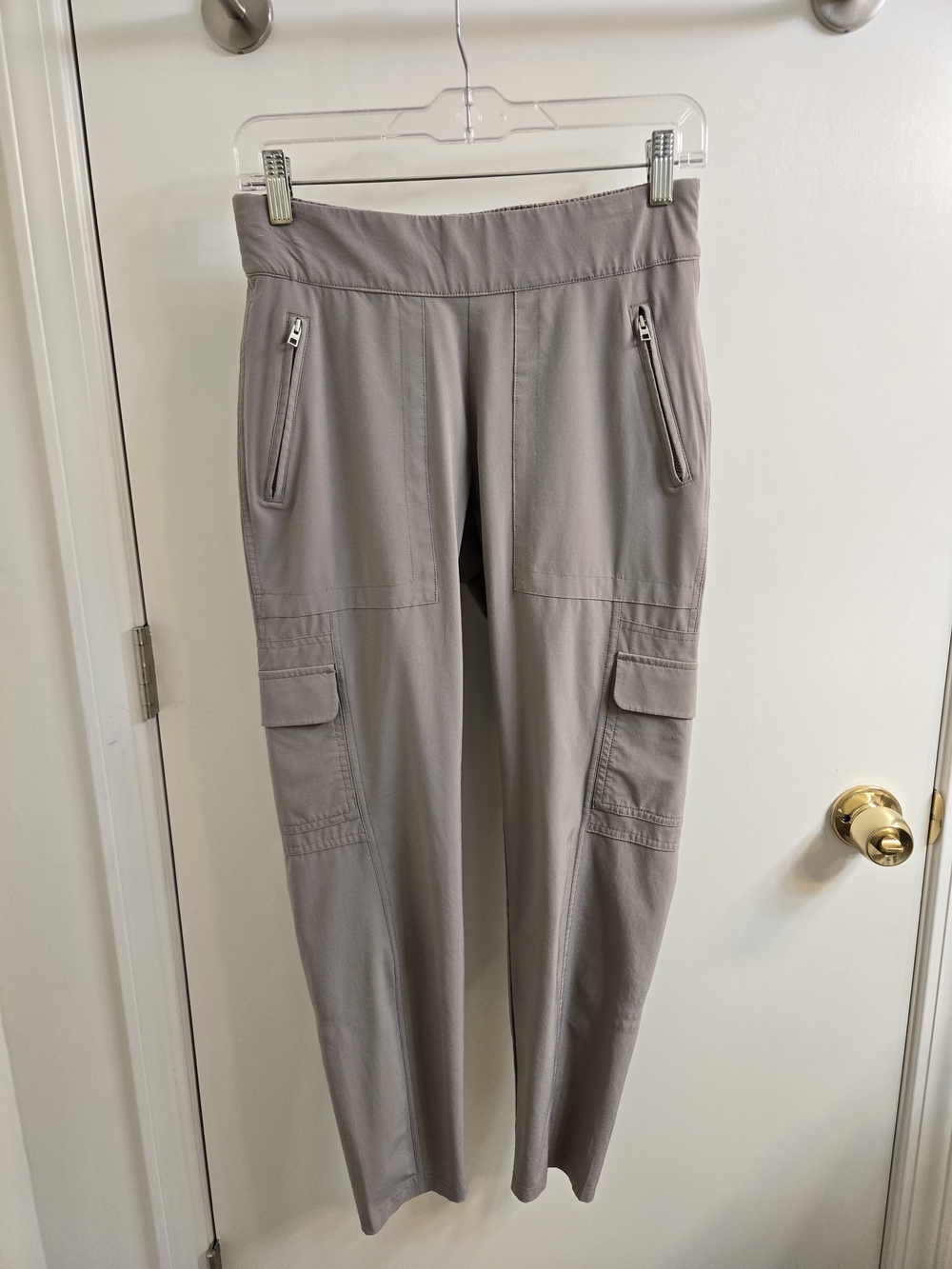 Athleta Chelsea Cargo Pants Light Asphalt Taupe Gray Sz 2
